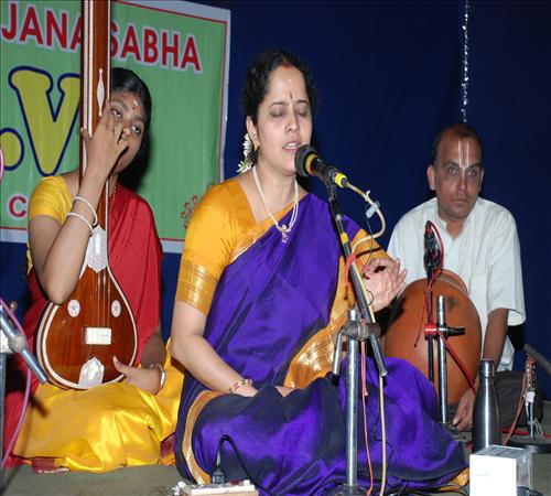 2010-Vocal-Gayathri Vengataraghavan-01
