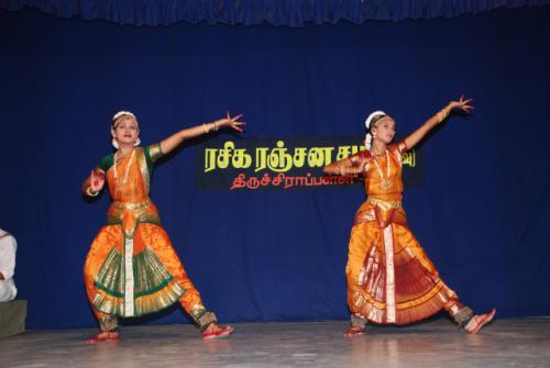 Gallery-2009-05-21Bharathanatiyam3