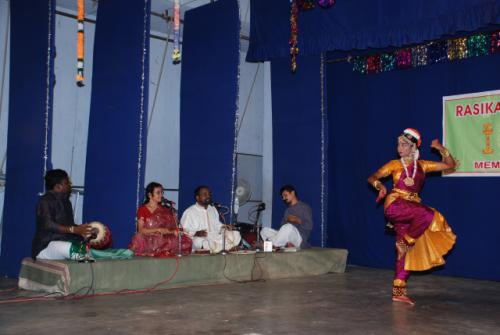 Gallery-2009-08-19Bharathanatiyam-2