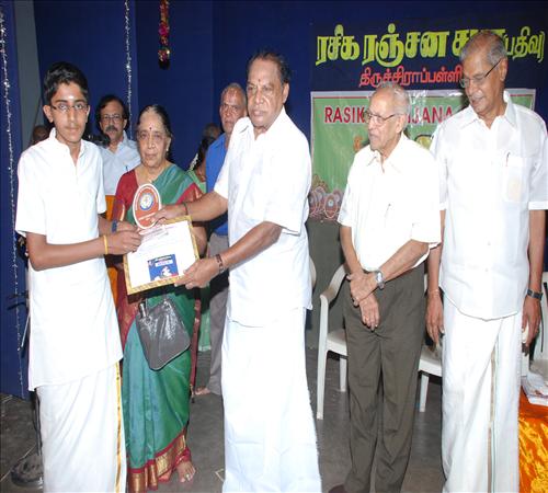 Gallery-2011-Lv14th-Inaugural Function-29