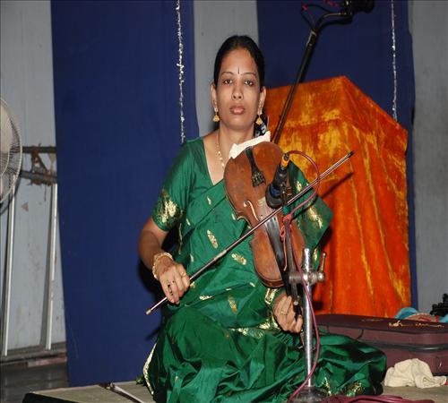 Gallery-2011-Lv14th-Vocal-Mambalam Sisters Vijayalakshmi  Chitra-12