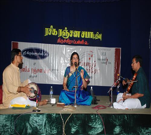 Gallery-2011-Vocal-Amirtha Venkatesh-AMIRTHAVENKATESHG2