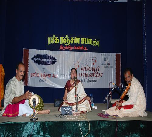 Gallery-2011-Vocal-Dr.Subashini Parthasarathi-05