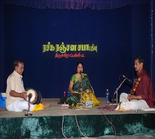 Gallery-2011-Vocal-Poornima Krishnan-05