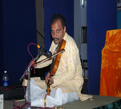 Gallery-2011-Vocal-Shankari Krishnan-N.C. MATHAV VIO