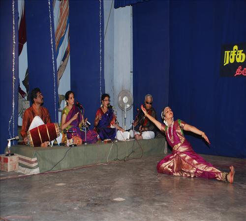 Gallery-2012-Dance-Kalpana sivaramakrishnan-04