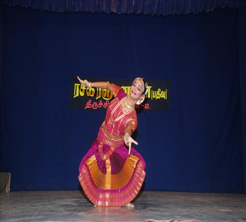 Gallery-2012-Dance-R Krithika-03