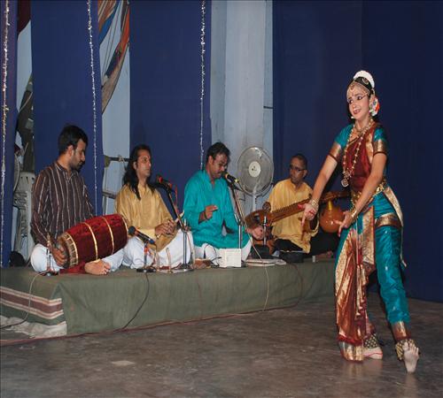 Gallery-2012-Dance-Vanthitha Mohan-09