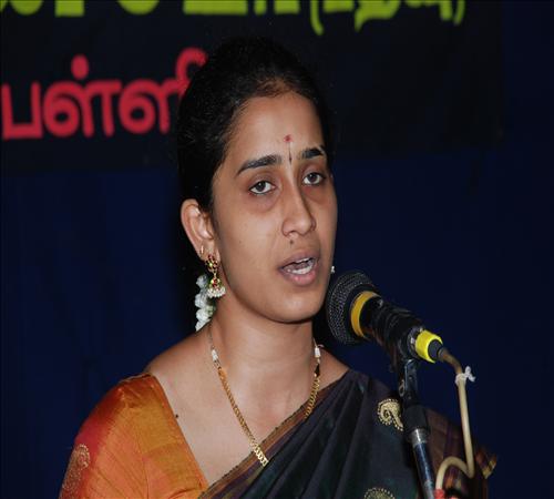 Gallery-2012-Vocal-Archana  Aarthi-05