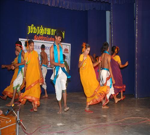 Gallery-2013-Folk Dance-12