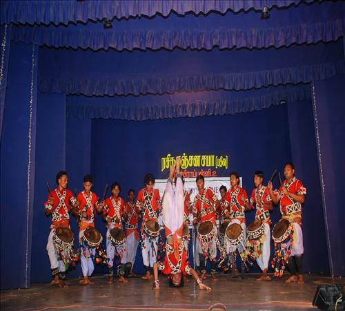 Gallery-2013-Folk Dance-32