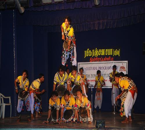 Gallery-2013-Folk Dance-42