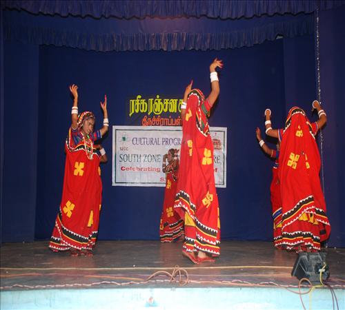 Gallery-2013-Folk Dance-44